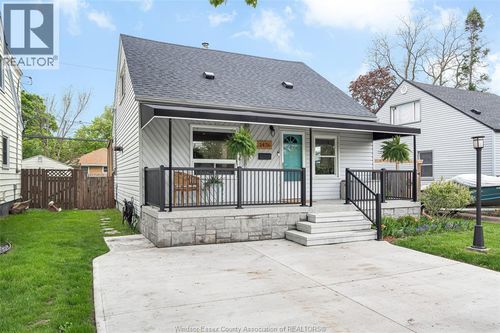 1476 Prince Rd, Windsor, ON, N9C3A9 | Card Image
