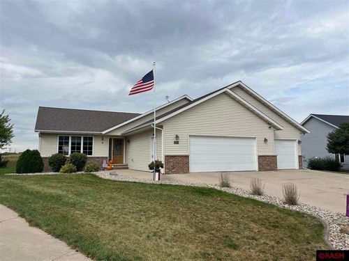1013 Westwood Dr, Saint James, MN, 56081-1035 | Card Image