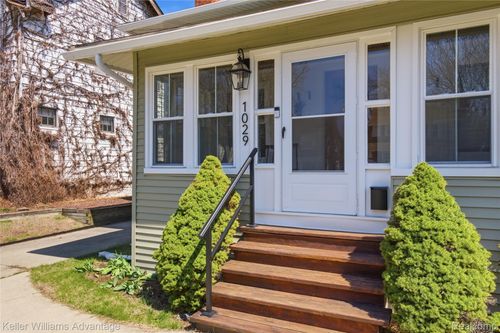 1029 Longfellow Ave, Royal Oak, MI, 48067-3319 | Card Image