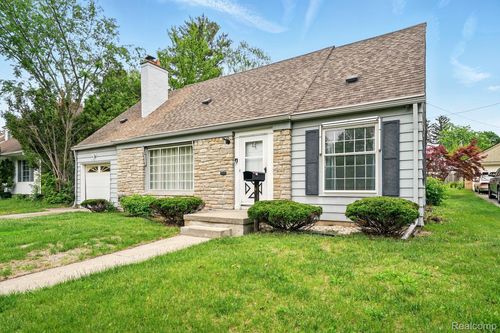 2332 Nolen Dr, Flint, MI, 48504-5201 | Card Image