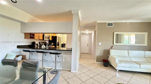 303-6458 Emerald Dunes Dr, West Palm Beach, FL, 33411-2756 | Card Image