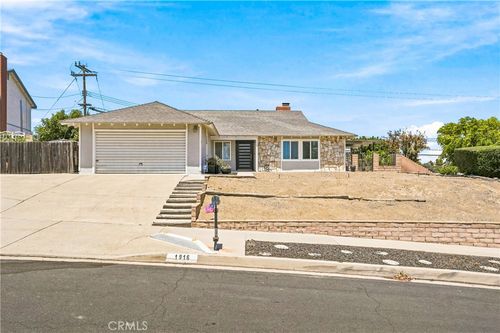 1916 Chestnut Creek Rd, Diamond Bar, CA, 91765-3111 | Card Image