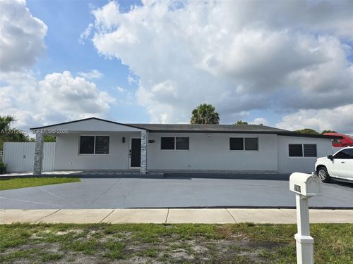 0-11984 Sw 195th St, Miami, FL, 33177-4324 | Card Image