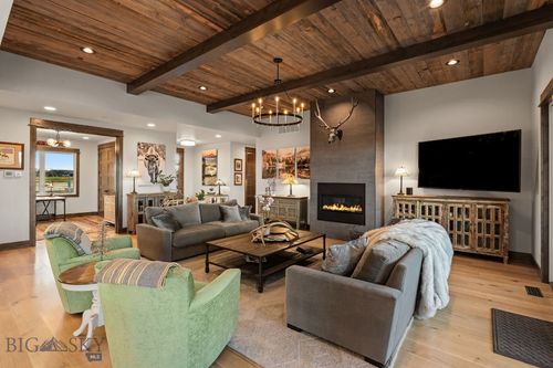 589 Tillyfour Rd, Bozeman, MT, 59718-9676 | Card Image