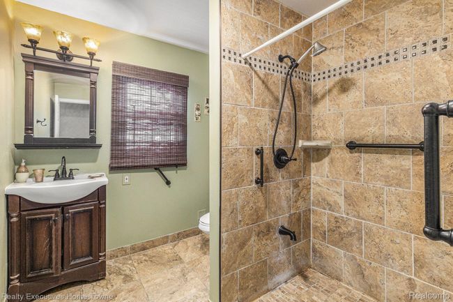 4819 Thorntree Dr, House other with 4 bedrooms, 3 bathrooms and null parking in West Bloomfield MI | Image 20