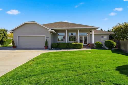 2802 W 38th Ct, Kennewick, WA, 99337-3165 | Card Image