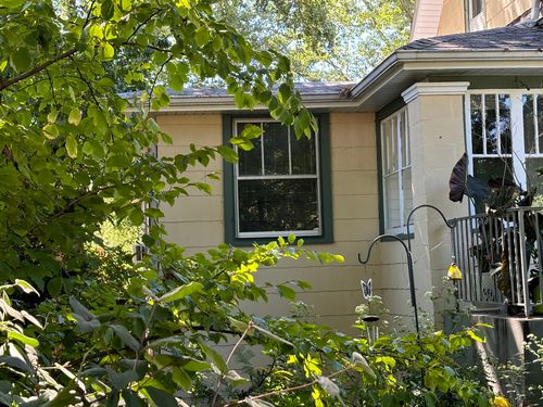 e-1806 Colfax St, Evanston, IL, 60201-2528 | Card Image