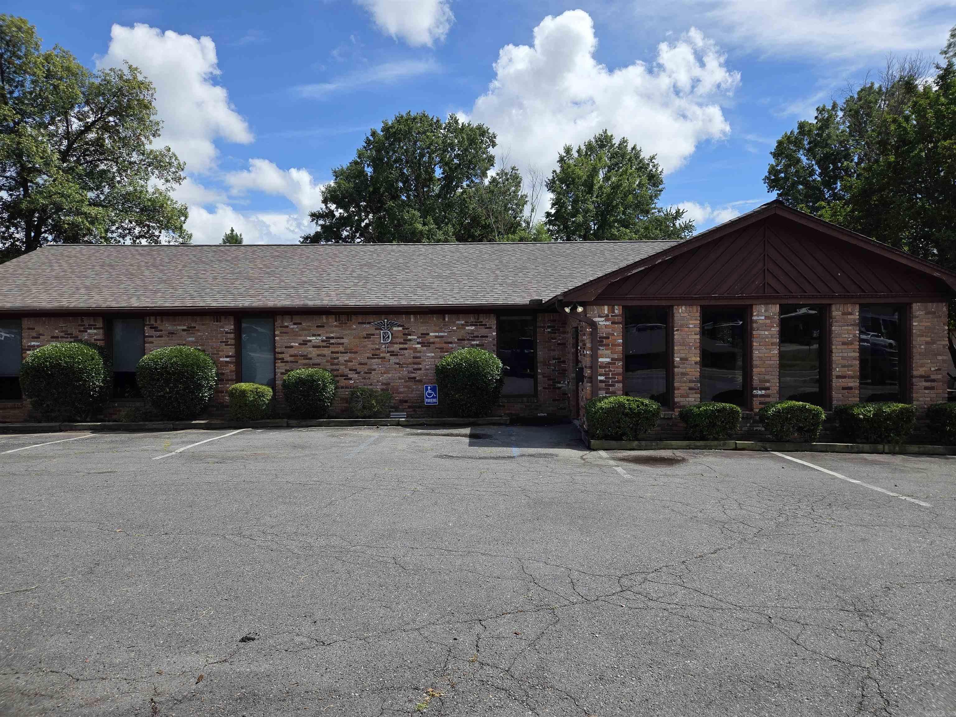 3006 E Kiehl Ave, Sherwood, AR 72120