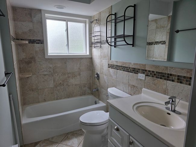 APT-3A - 717 Strom Dr, Condo with 2 bedrooms, 1 bathrooms and 2 parking in West Dundee IL | Image 10