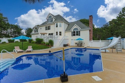 29 Weather Deck Dr, Bourne, MA, 02532-3309 | Card Image