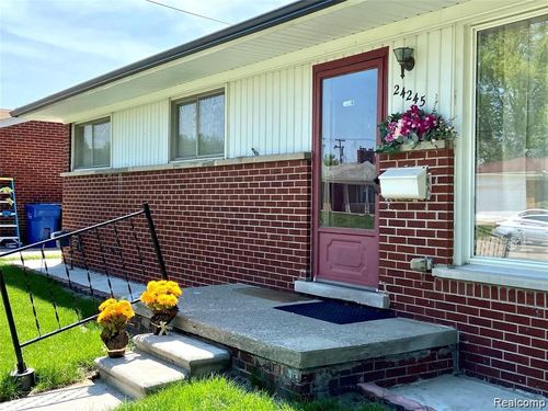 24245 Patricia Ave, Warren, MI, 48091-5606 | Card Image