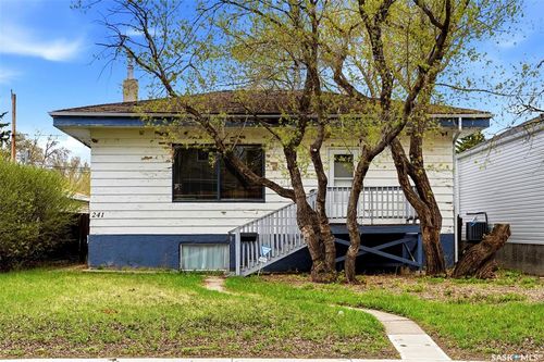 241 St John St, Regina, SK, S4R1P8 | Card Image