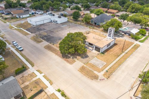 2909 Schwartz Ave, Fort Worth, TX, 76106-7338 | Card Image