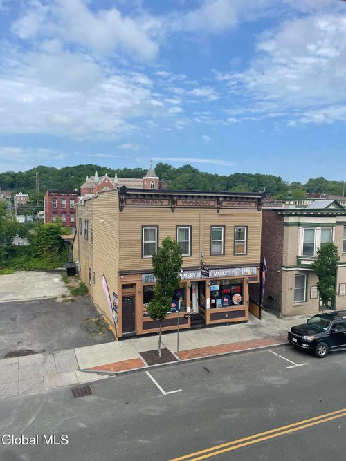 3rd-flr-225 Remsen St, Cohoes, NY, 12047-3276 | Card Image