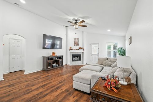 6013 Photinia Ave, Denton, TX, 76208-6819 | Card Image