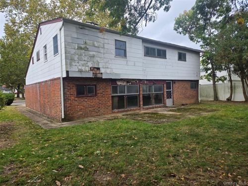 1434 Mark Dr, East Meadow, NY, 11554-4828 | Card Image