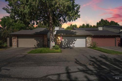 7349 W Cascade Dr, Boise, ID, 83704-8637 | Card Image