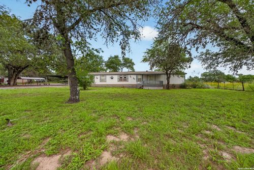 23398 Mathis Rd, Elmendorf, TX, 78112-5400 | Card Image
