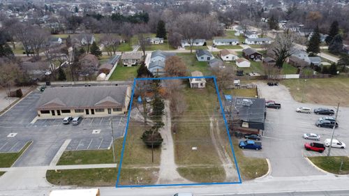 49520 Gratiot Ave, Chesterfield, MI, 48051-2524 | Card Image