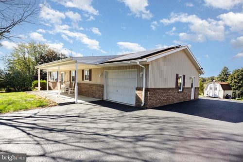 1081 Beaver Creek Rd, HANOVER, PA, 17331-9445 | Card Image