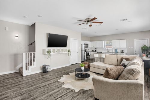 5006 Colonial Ave, Dallas, TX, 75215-4903 | Card Image