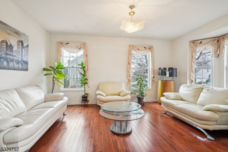 Residential Lease in Washington Twp. 4