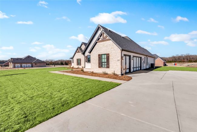 1065 Julian Dr, House other with 4 bedrooms, 3 bathrooms and null parking in Van Alstyne TX | Image 9