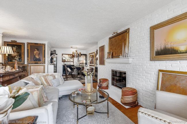 APT-10 - 1750 Vernier Rd, Condo with 2 bedrooms, 2 bathrooms and null parking in Grosse Pointe Woods MI | Image 8