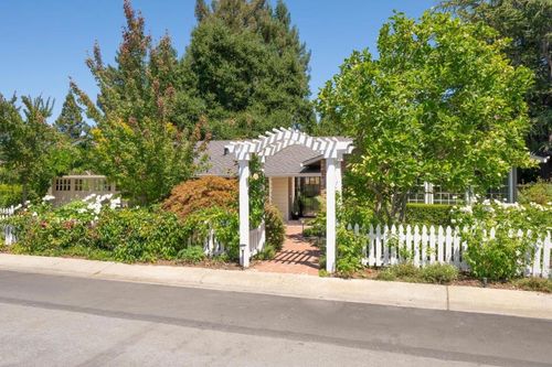 1 Hampton Ct, Los Altos, CA, 94022-2742 | Card Image