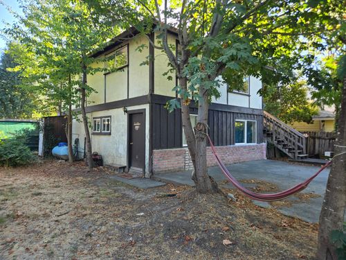 421 Par Ave, Redway, CA, 95560 | Card Image