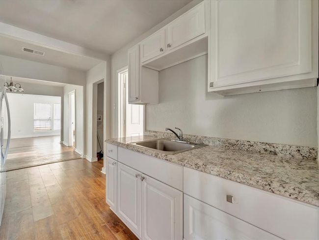 1214 W 6 Th St, House other with 5 bedrooms, 3 bathrooms and 2 parking in Freeport TX | Image 23
