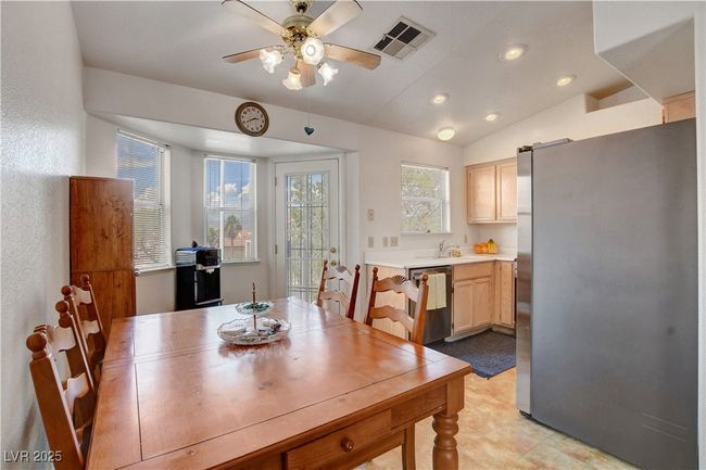 UNIT-201 - 8048 Astrology Ct, Condo with 3 bedrooms, 2 bathrooms and null parking in Las Vegas NV | Image 17