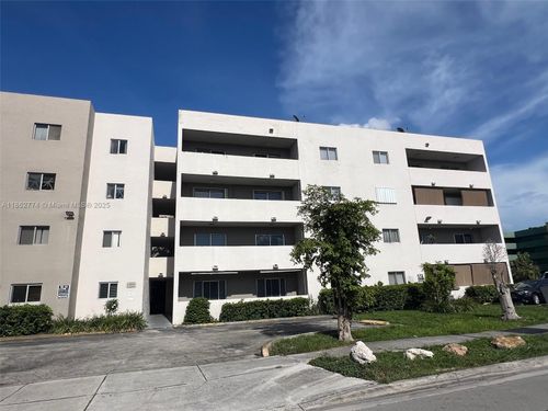 104-6091 W 22nd Ct, Hialeah, FL, 33016 | Card Image