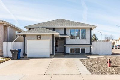 2 Assiniboia Rd W, House detached with 4 bedrooms, 2 bathrooms and 4 parking in Lethbridge AB | Image 2