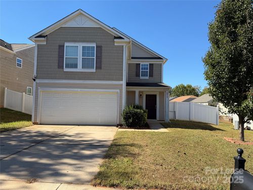 6935 Nathan Dr, Charlotte, NC, 28269-1685 | Card Image