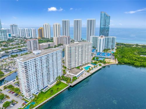 202-300 Bayview Dr, Sunny Isles Beach, FL, 33160-4773 | Card Image