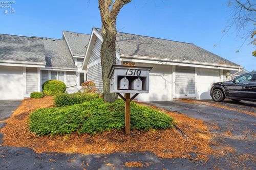 apt-2-1510 Cleveland Rd E, Huron, OH, 44839-9726 | Card Image