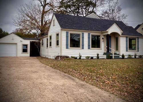 208 Smith St, Henderson, TX, 75654-4057 | Card Image