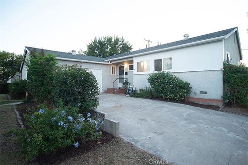 8319 Hickory Dr, Buena Park, CA, 90620-3306 | Card Image