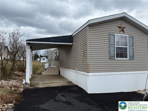 15 Chestnut Ridge Cir, Kunkletown, PA, 18058-3203 | Card Image