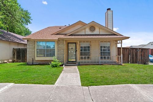702 Garden Meadow Dr, Universal City, TX, 78148-3726 | Card Image