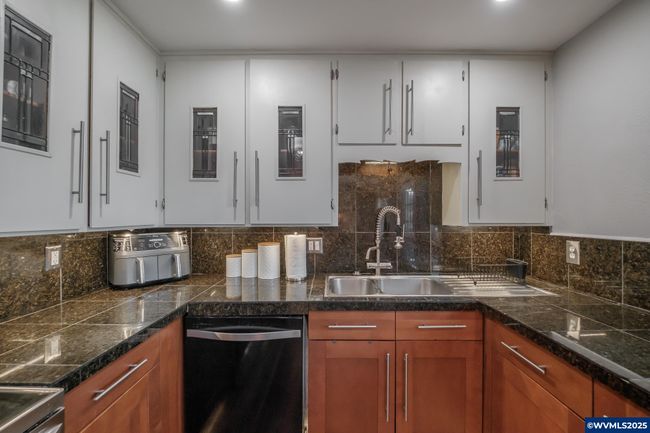 409 28 Th Ave Se, House other with 3 bedrooms, 2 bathrooms and null parking in Albany OR | Image 18
