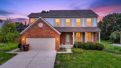 7177 Snowberry Ln, Canal Winchester, OH, 43110-9111 | Card Image