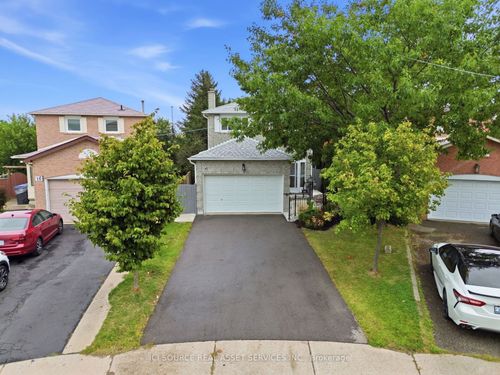 20 Kesteven Cres, Brampton, ON, L6W4E1 | Card Image