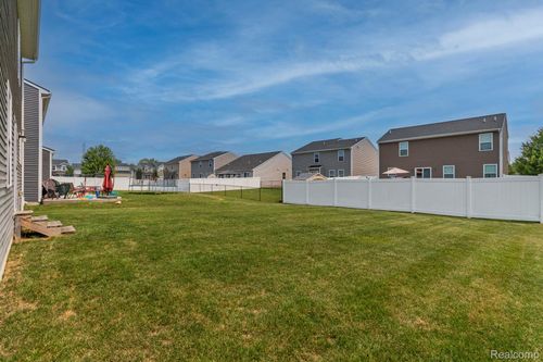 57708 Nicole St, New Haven, MI, 48048-3310 | Card Image