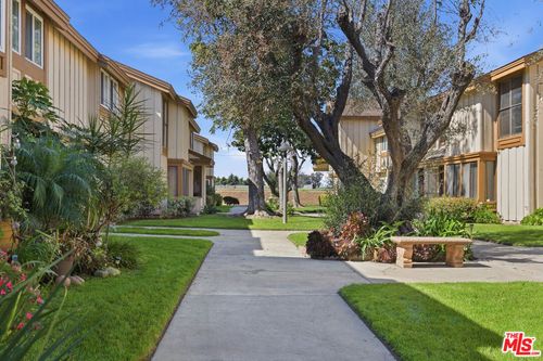 9781 Karmont Ave, South Gate, CA, 90280-5410 | Card Image