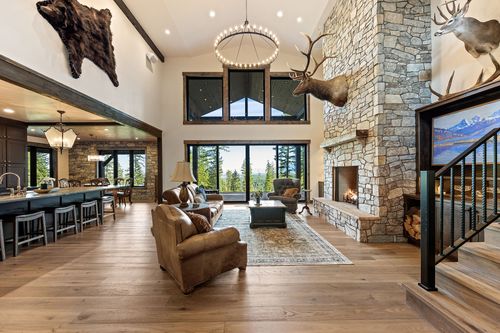 205 Pinto Trl, Bigfork, MT, 59911-6784 | Card Image