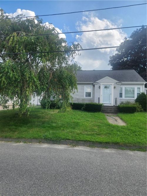 60 Lowell St, Cranston, RI, 02910-1439 | Card Image