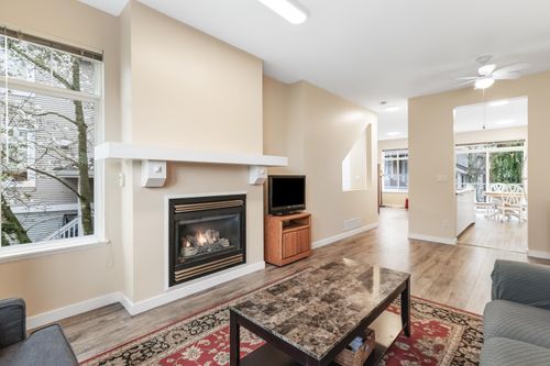 27-15068 58 Ave, Surrey, BC, V3S9J9 | Card Image