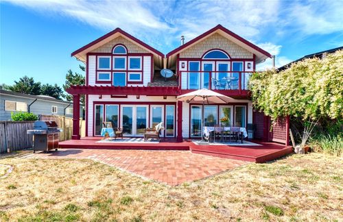 1453 Edwards Dr, Point Roberts, WA, 98281-8607 | Card Image